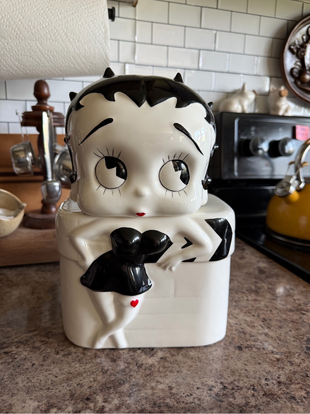 Vintage Retro 1998 Betty Boop Ceramic Cookie Jar